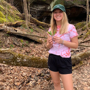 Meet your Posher, Elise